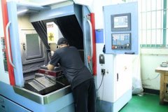 精密硅橡膠制品模具開模設(shè)備，降低產(chǎn)品誤差